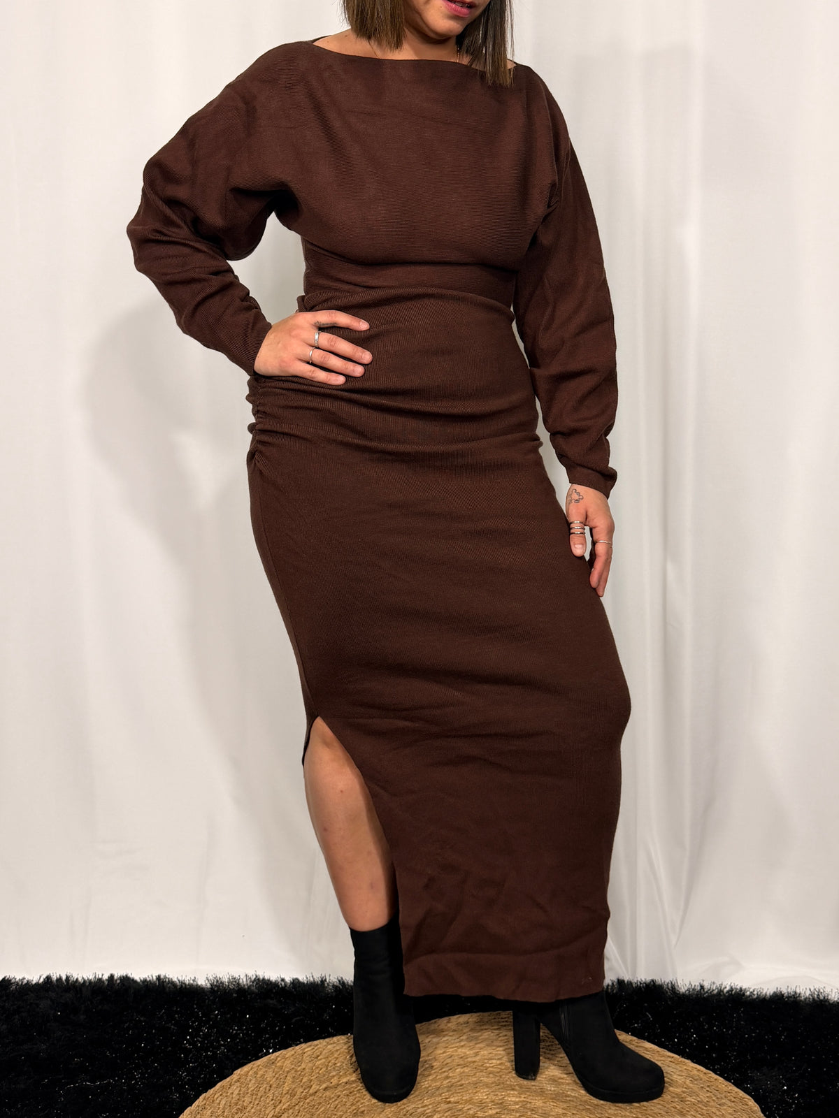 Robe longue en maille à fronces latérales